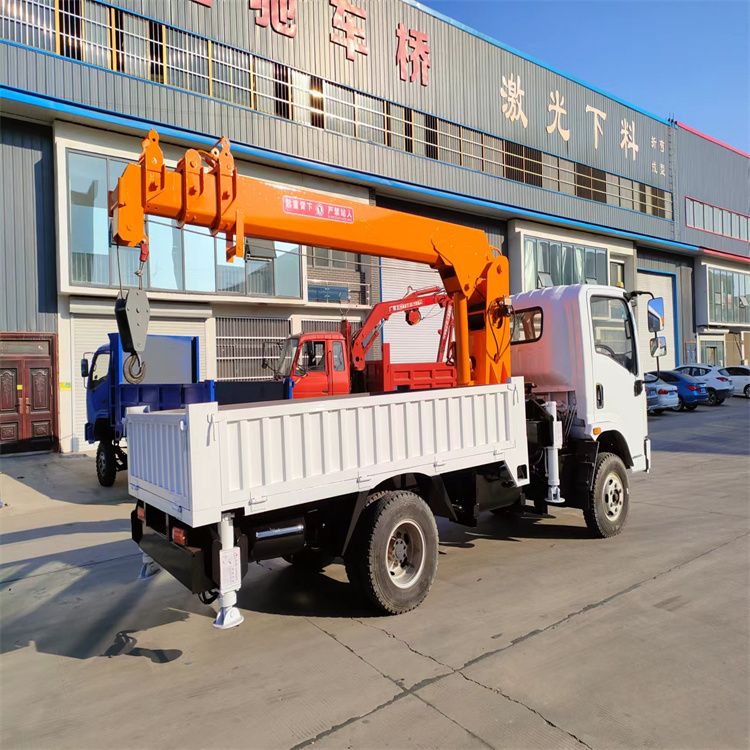 高平市三轮随车吊定制 农用改装机自备吊中瑞长期出售